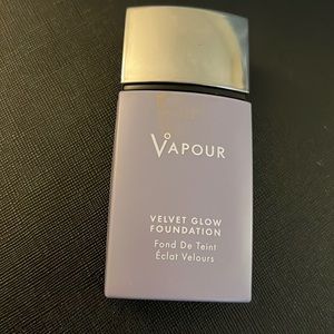 vapour velvet glow foundation tried once